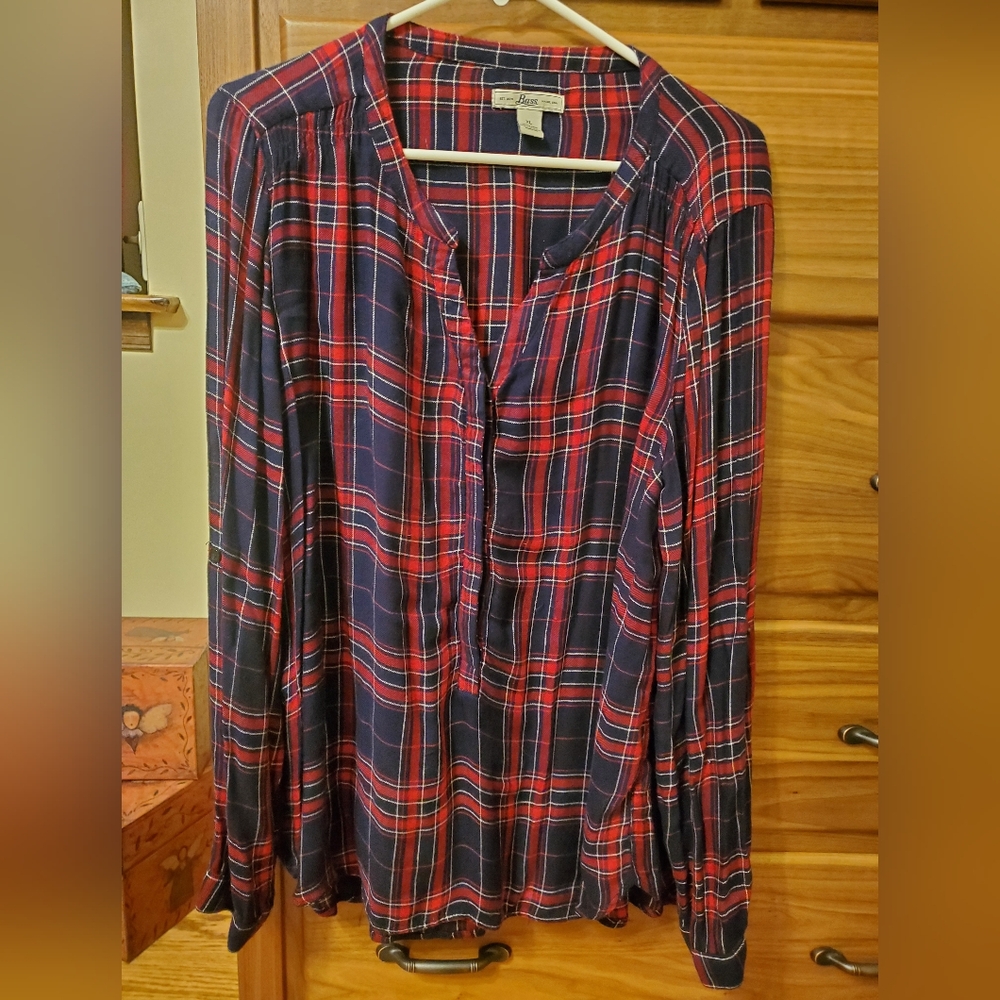 XL Bass button down shirt